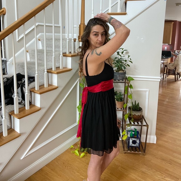 Trixxi Clothing Company Little Black Dress with Red Cache and Bow. - Picture 4 of 9